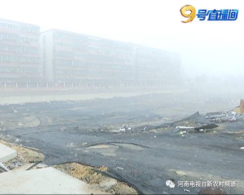 開發商在鄭州挖個大土坑 騙了兩撥購房者