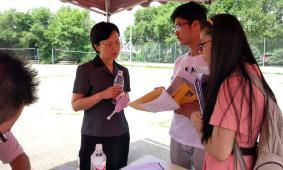 高校研招拼待遇搶生源 萬(wàn)元獎(jiǎng)學(xué)金加高額津貼