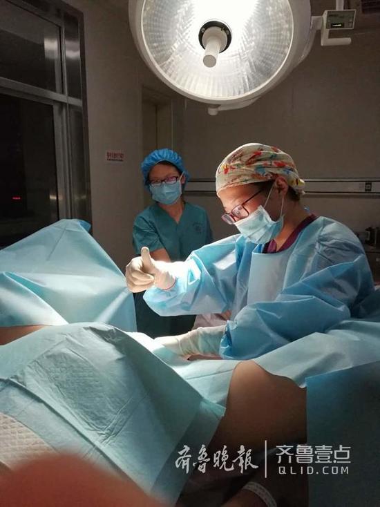 醫護人員4小時寫近20張紙條 幫聾啞產婦順產